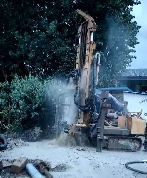 南陵钻岩石井